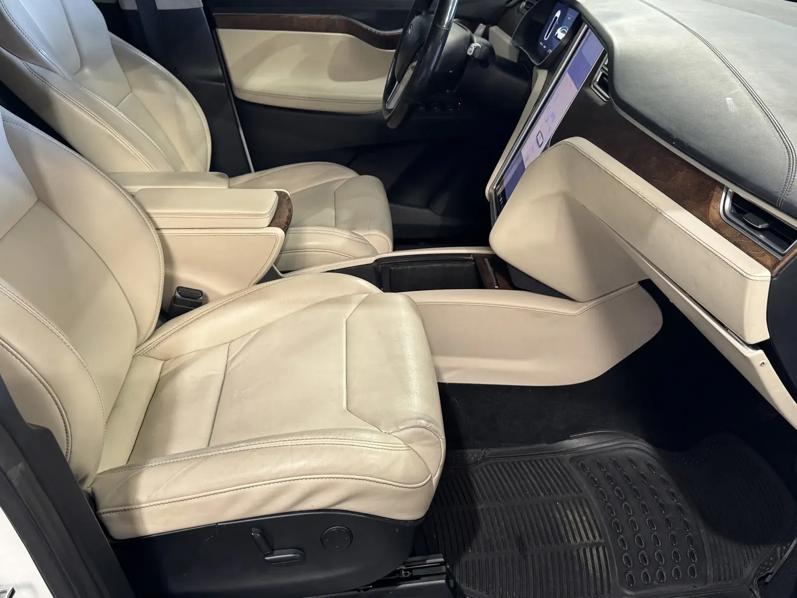 2017 Tesla Model X 100D photo 5