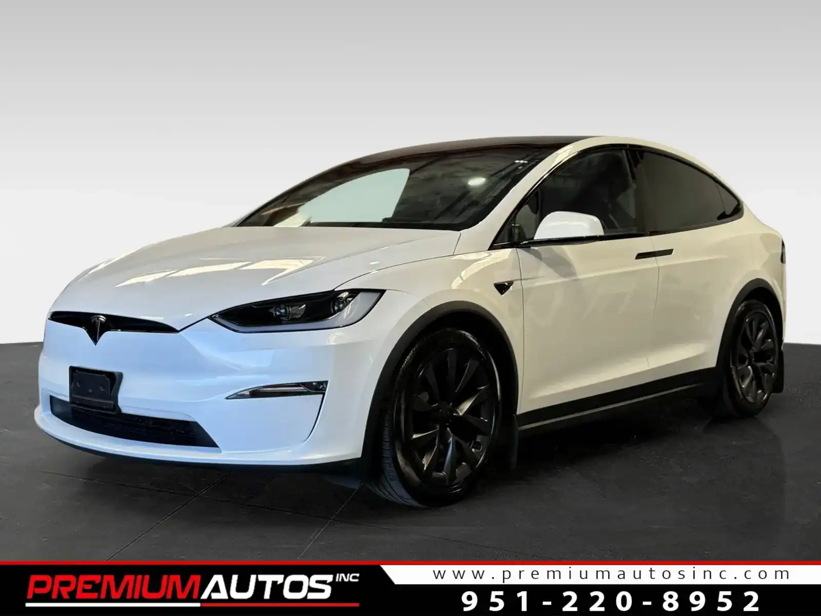 2024 Tesla Model X Long Range's photo