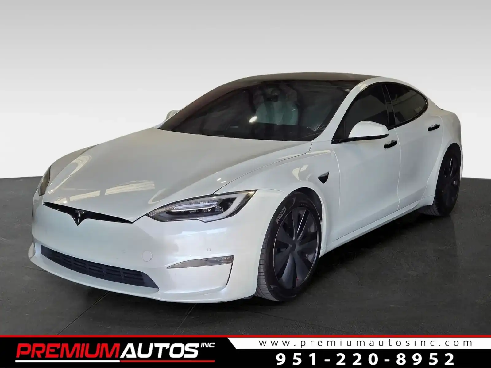 2022 Tesla Model S Plaid's photo