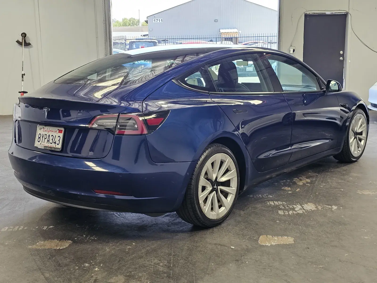 2021 Tesla Model 3 Standard Range Plus photo 4
