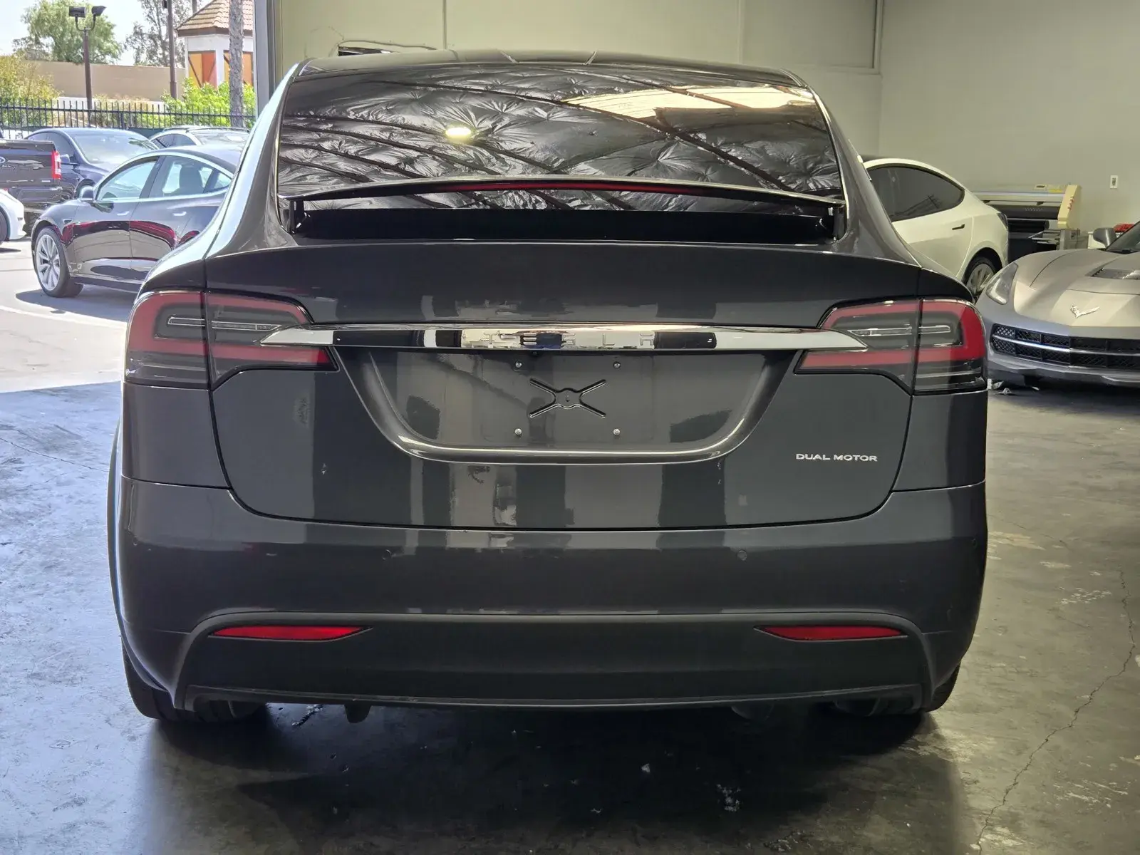 2020 Tesla Model X Long Range Plus photo 3