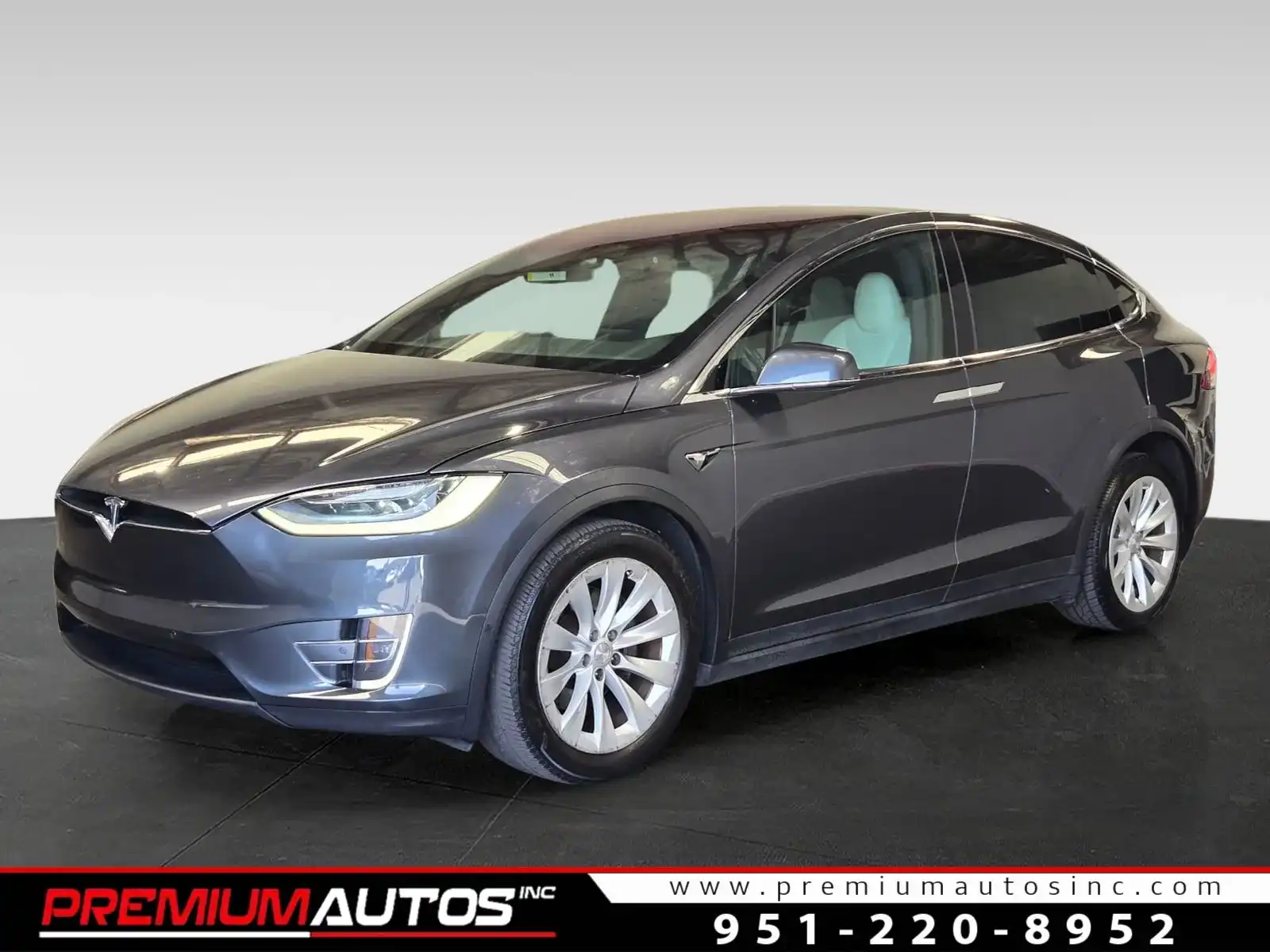 2020 Tesla Model X Long Range's photo