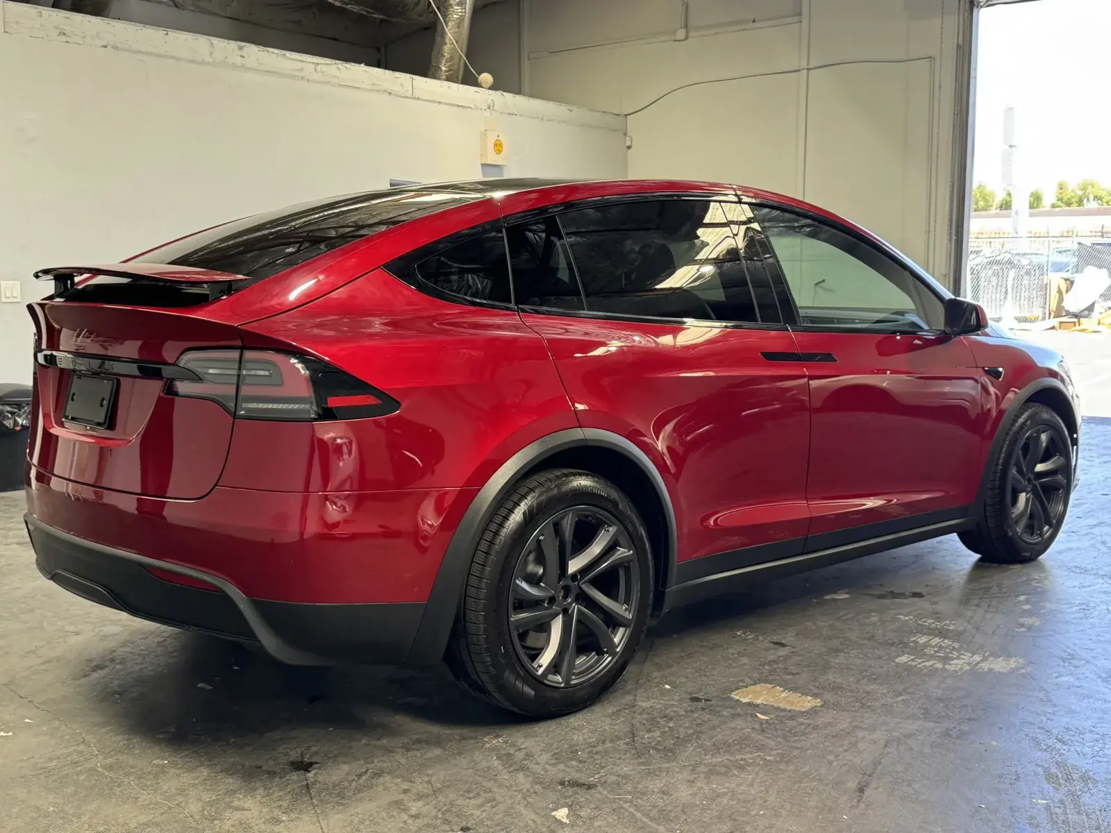 2026 Tesla Model X Long Range photo 4