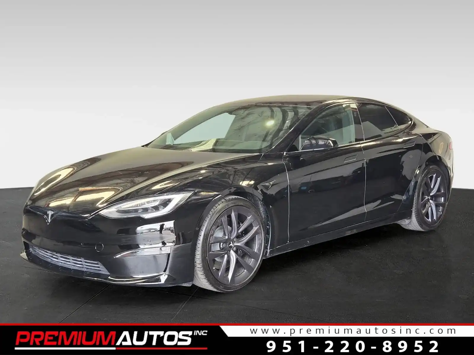 2021 Tesla Model S Plaid's photo