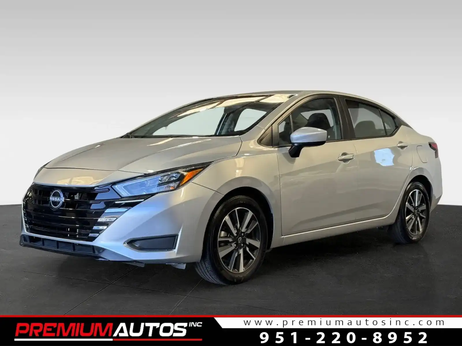 2025 Nissan Versa 1.6 SV CVT's photo