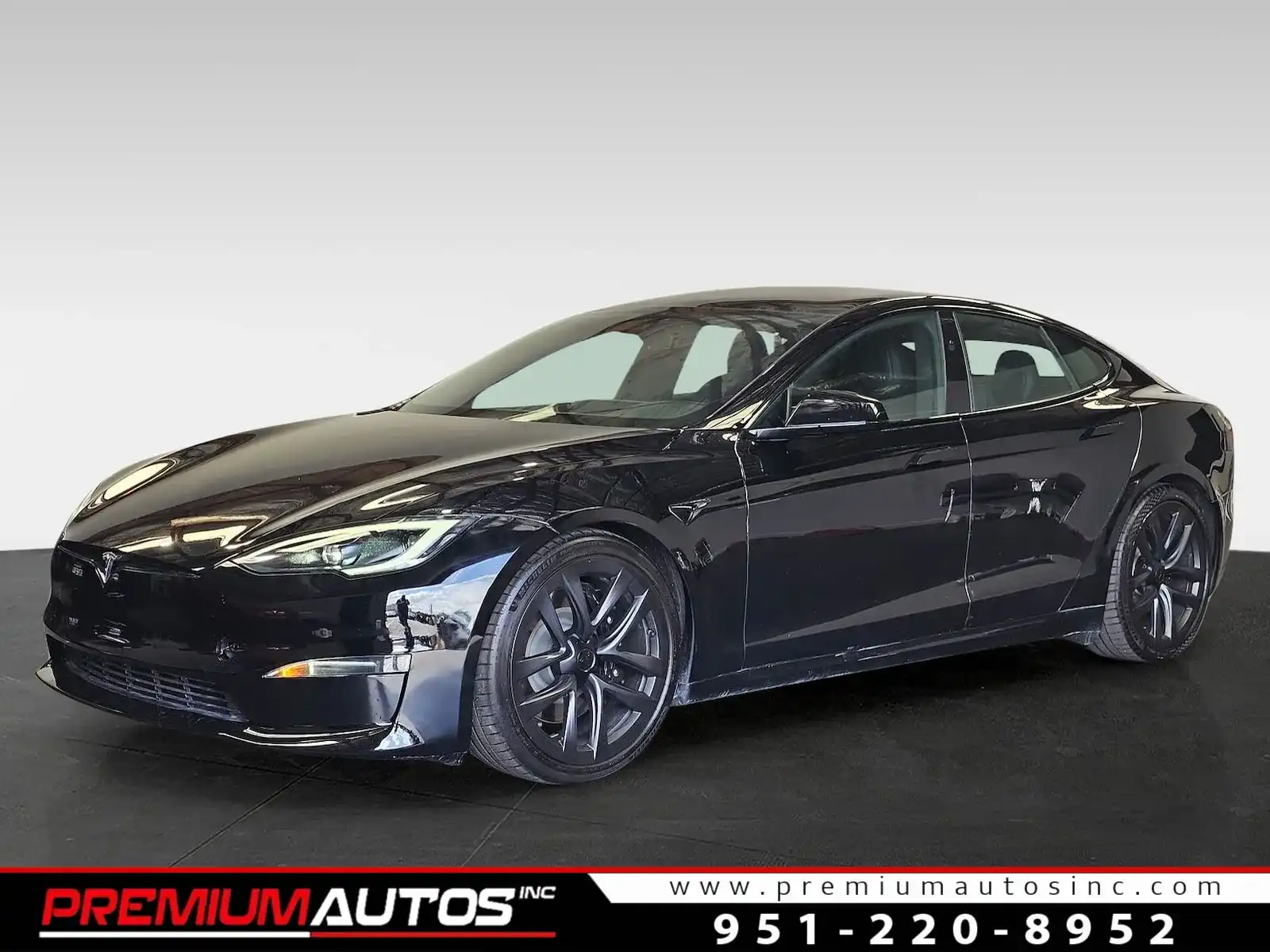 2023 Tesla Model S Standard Range's photo