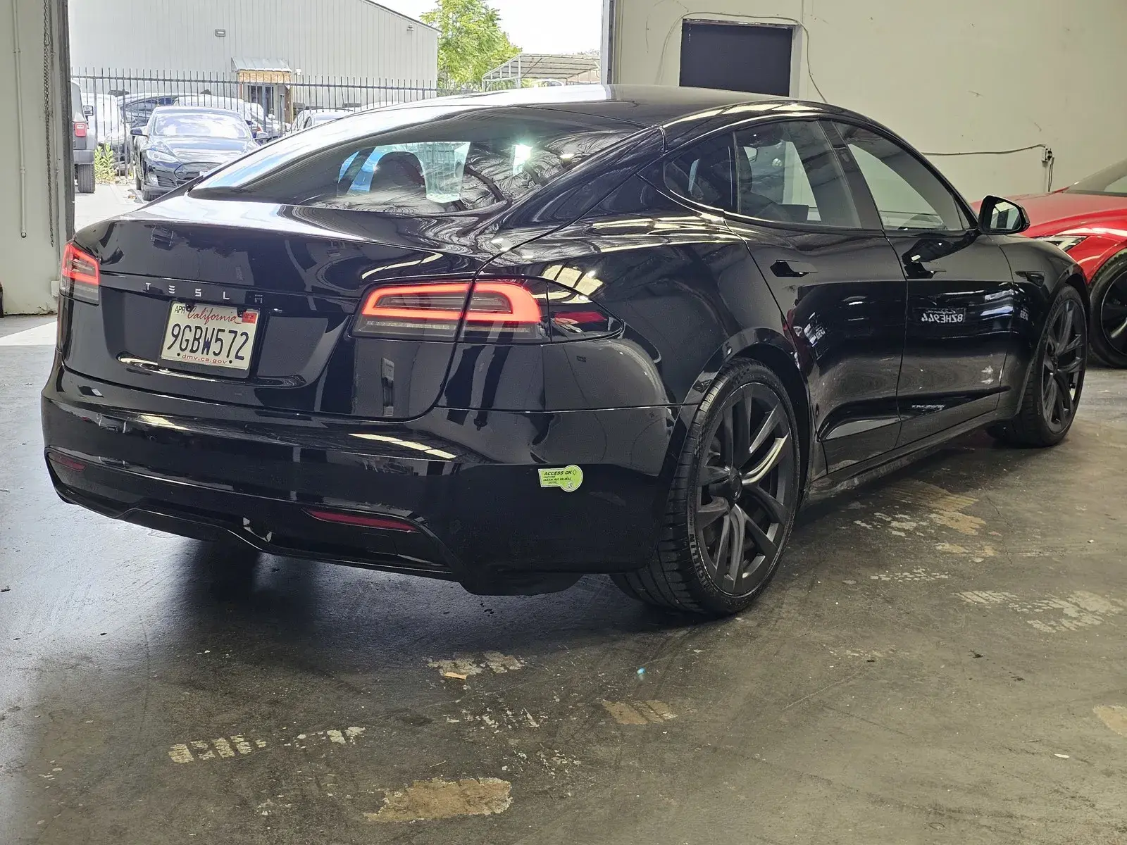 2023 Tesla Model S Standard Range photo 4