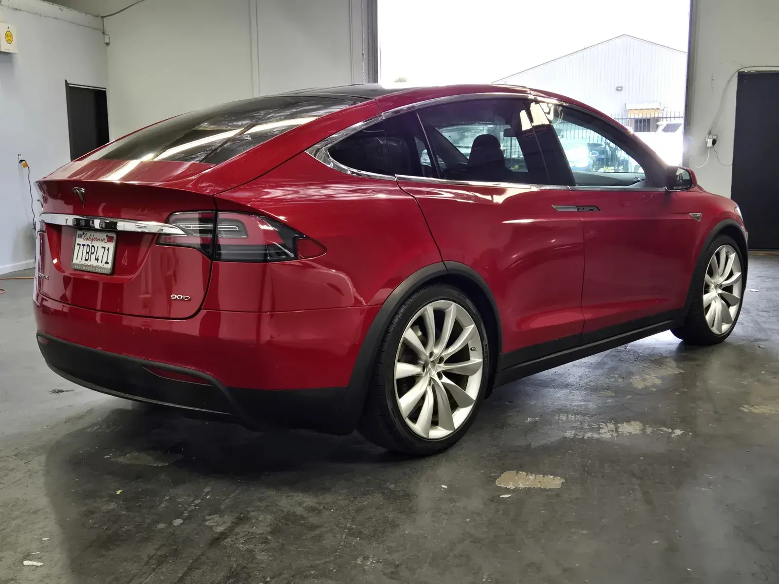 2016 Tesla Model X 90D photo 4