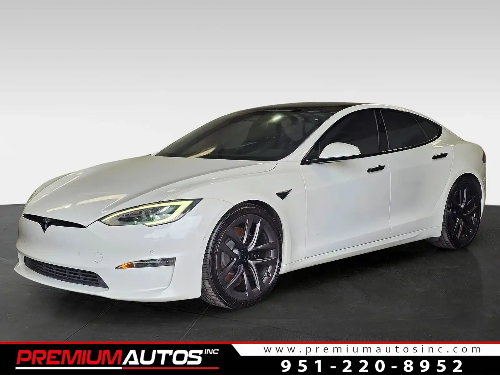 2021 Tesla Model S Plaid's photo