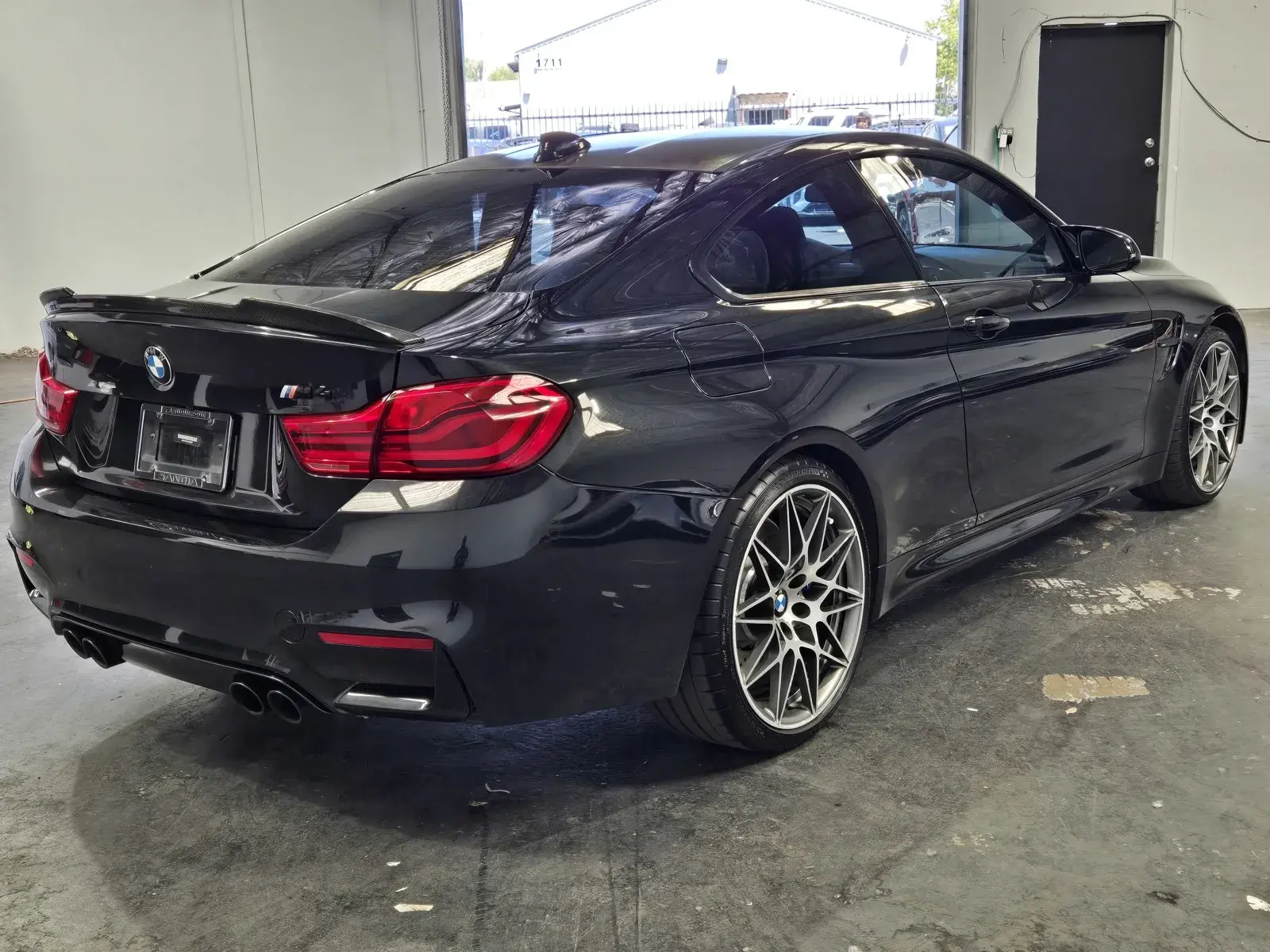 2018 BMW M4 Base photo 4