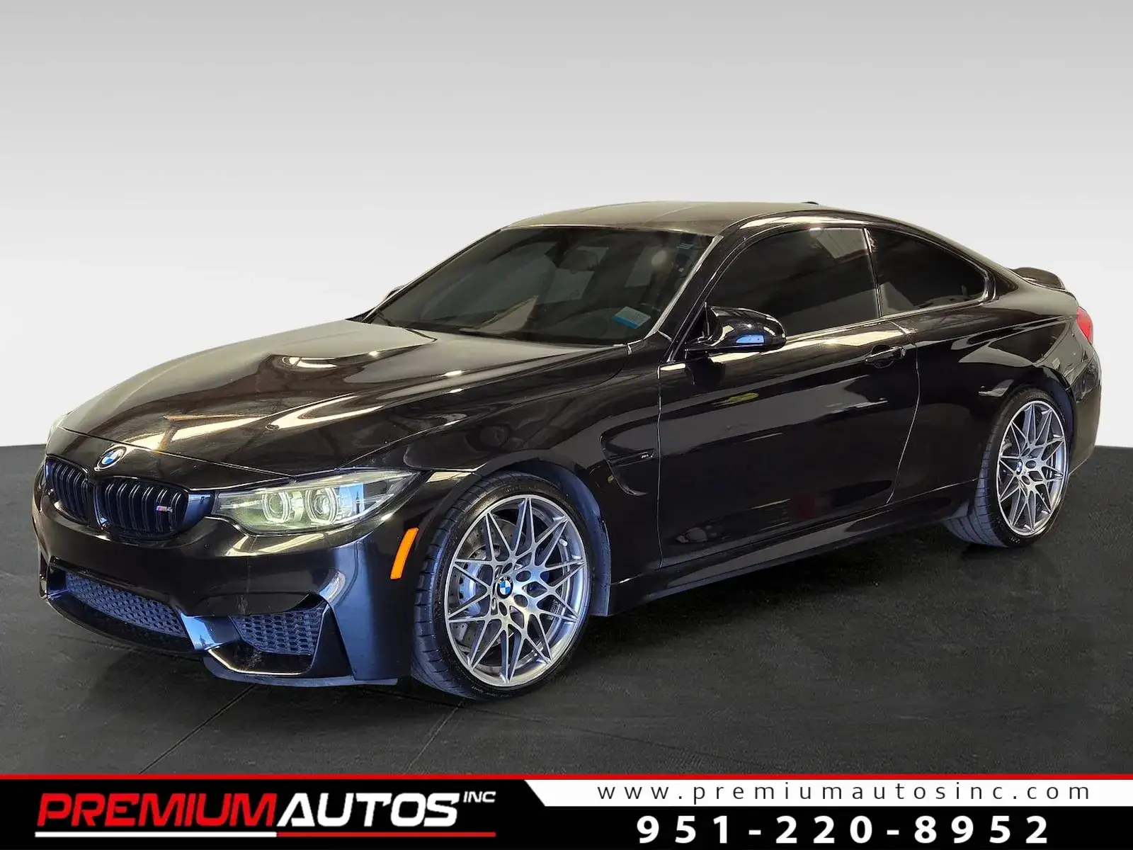2018 BMW M4 Base photo 1