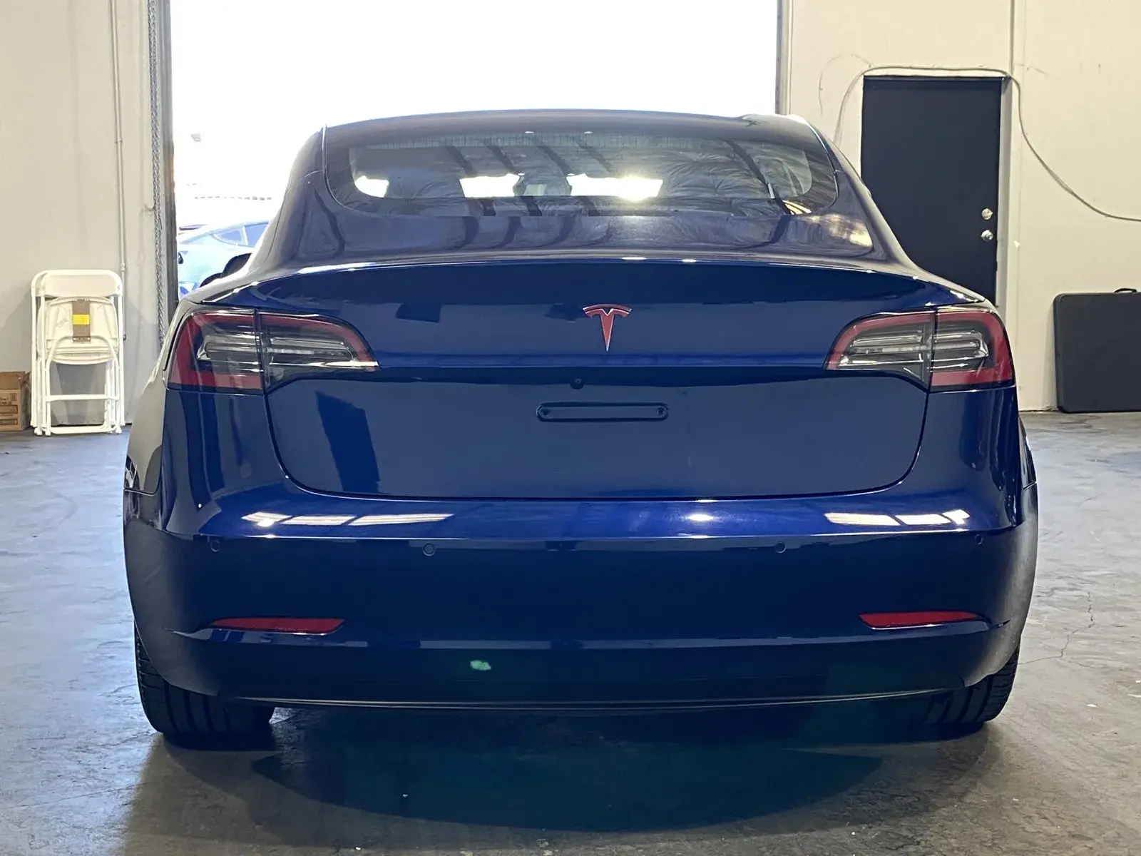 2021 Tesla Model 3 Standard Range Plus photo 3