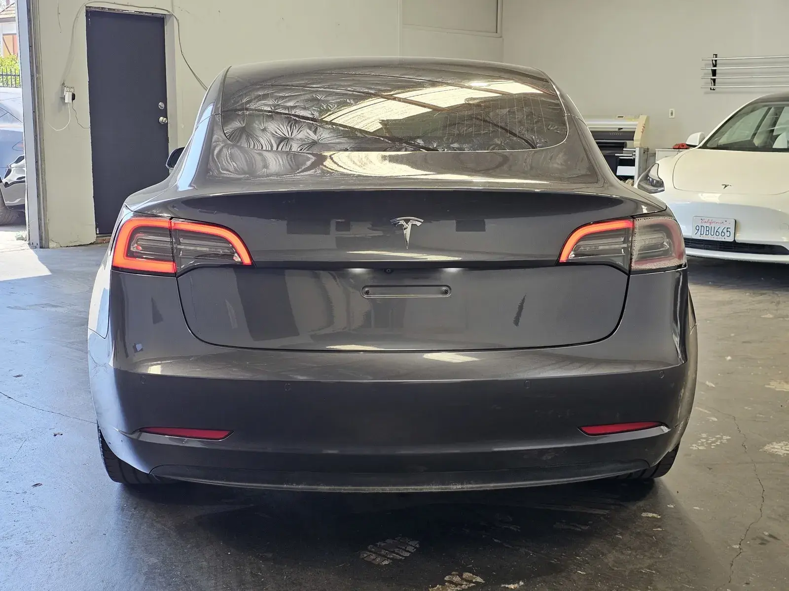 2019 Tesla Model 3 Standard Range Plus photo 3