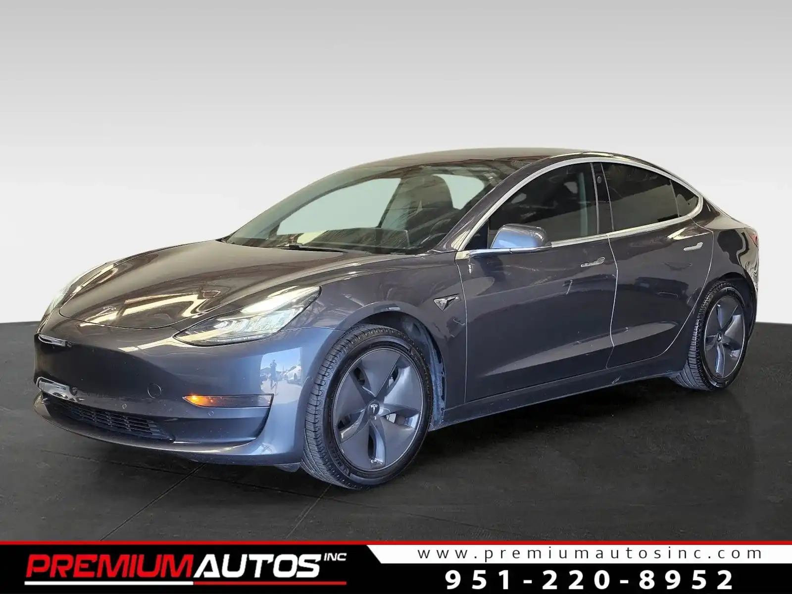 2019 Tesla Model 3 Standard Range Plus's photo