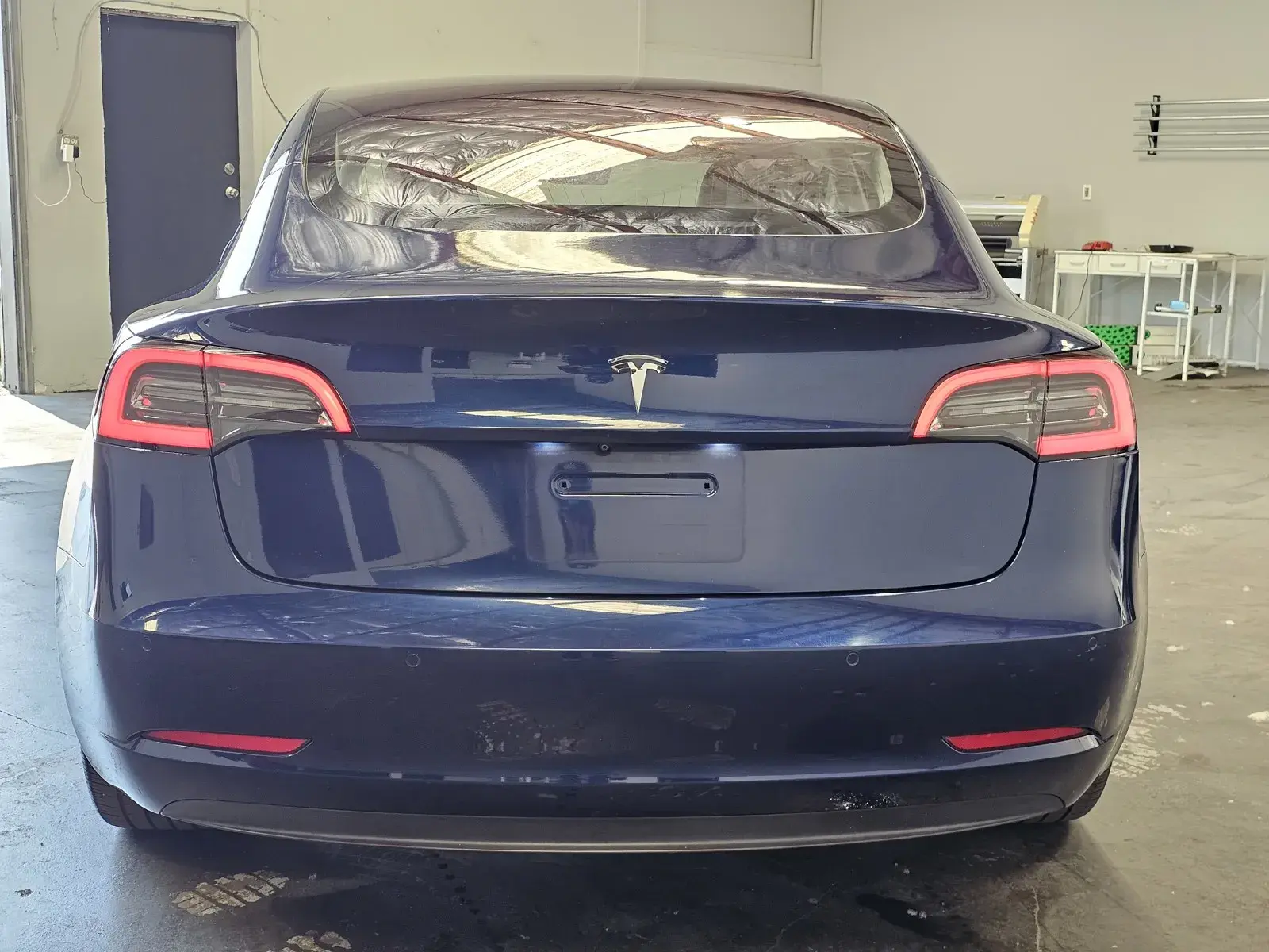 2017 Tesla Model 3 Base photo 3