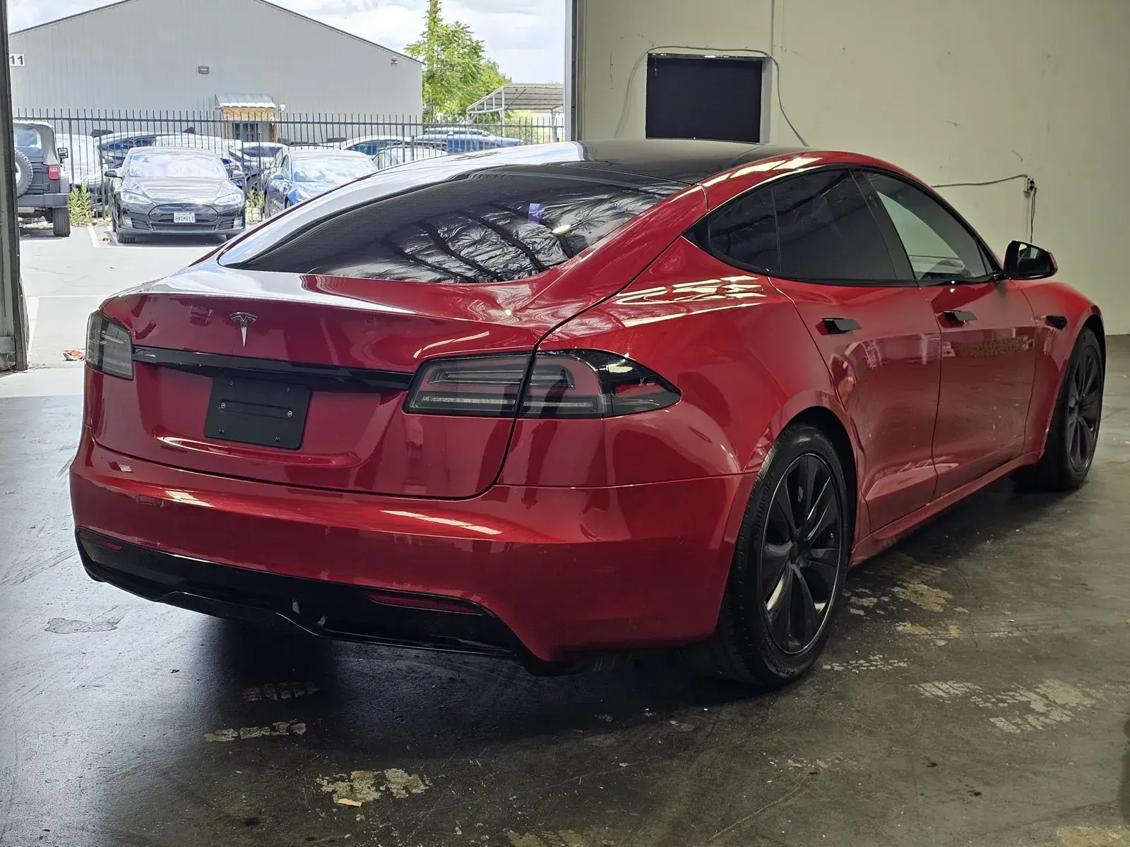 2023 Tesla Model S Standard Range photo 4