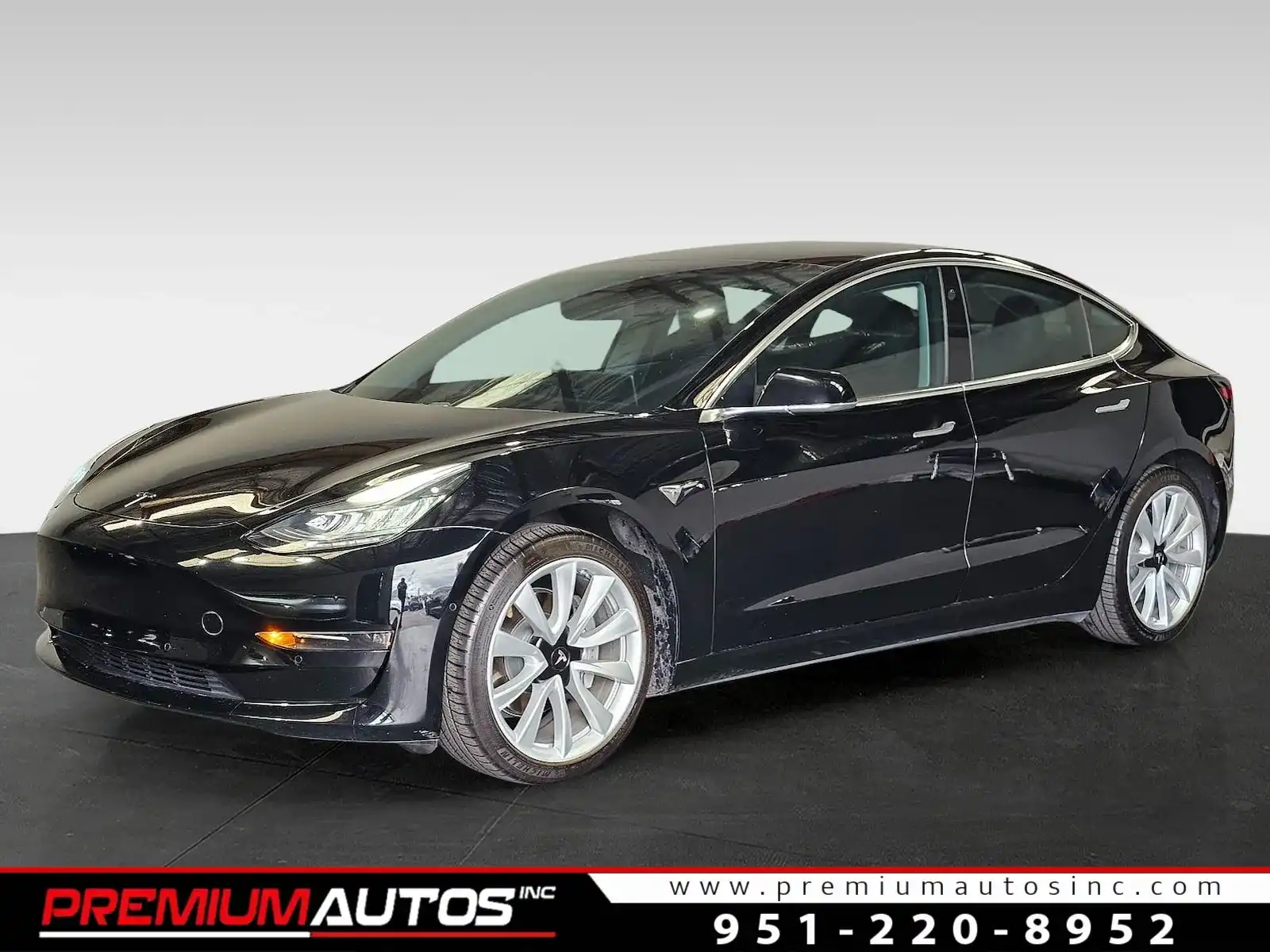 2019 Tesla Model 3 Standard Range Plus's photo