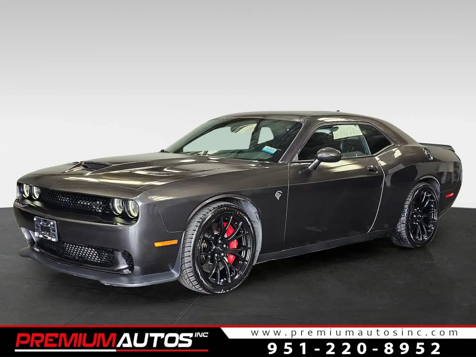 2016 Dodge Challenger SRT Hellcat's photo