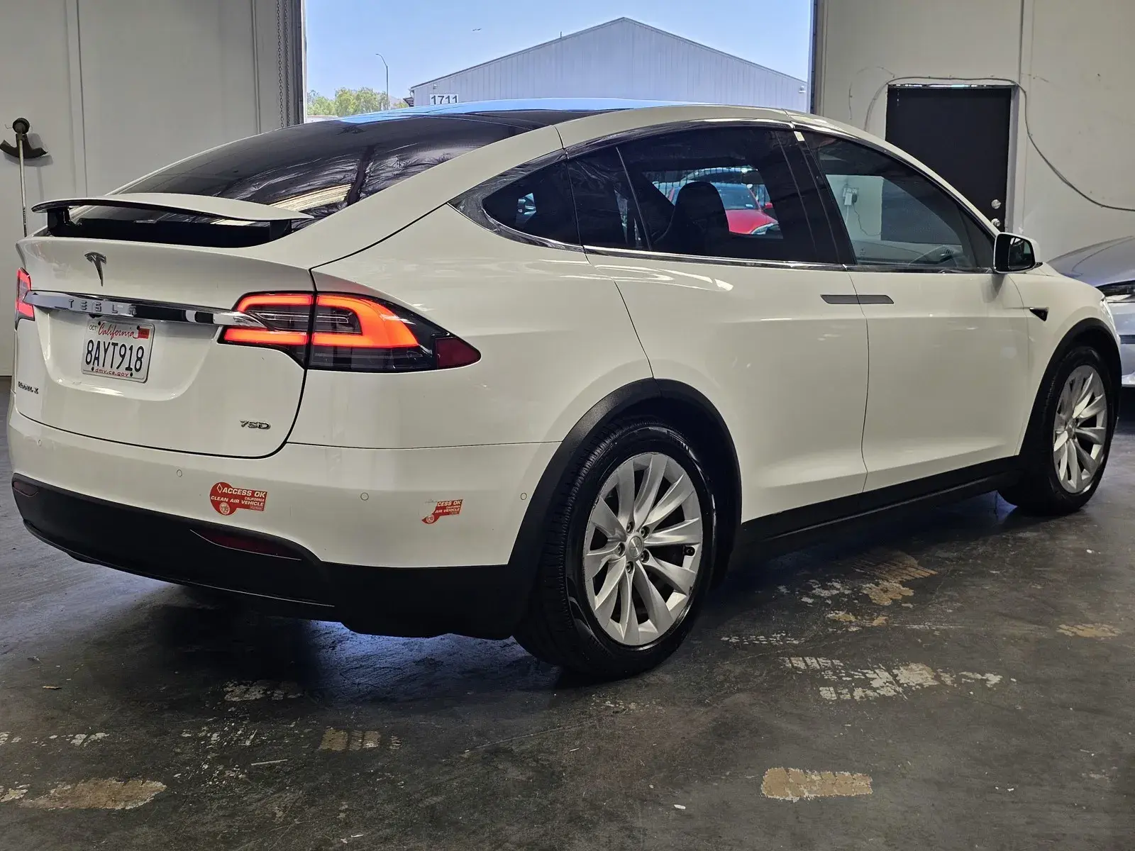 2017 Tesla Model X 75D photo 4
