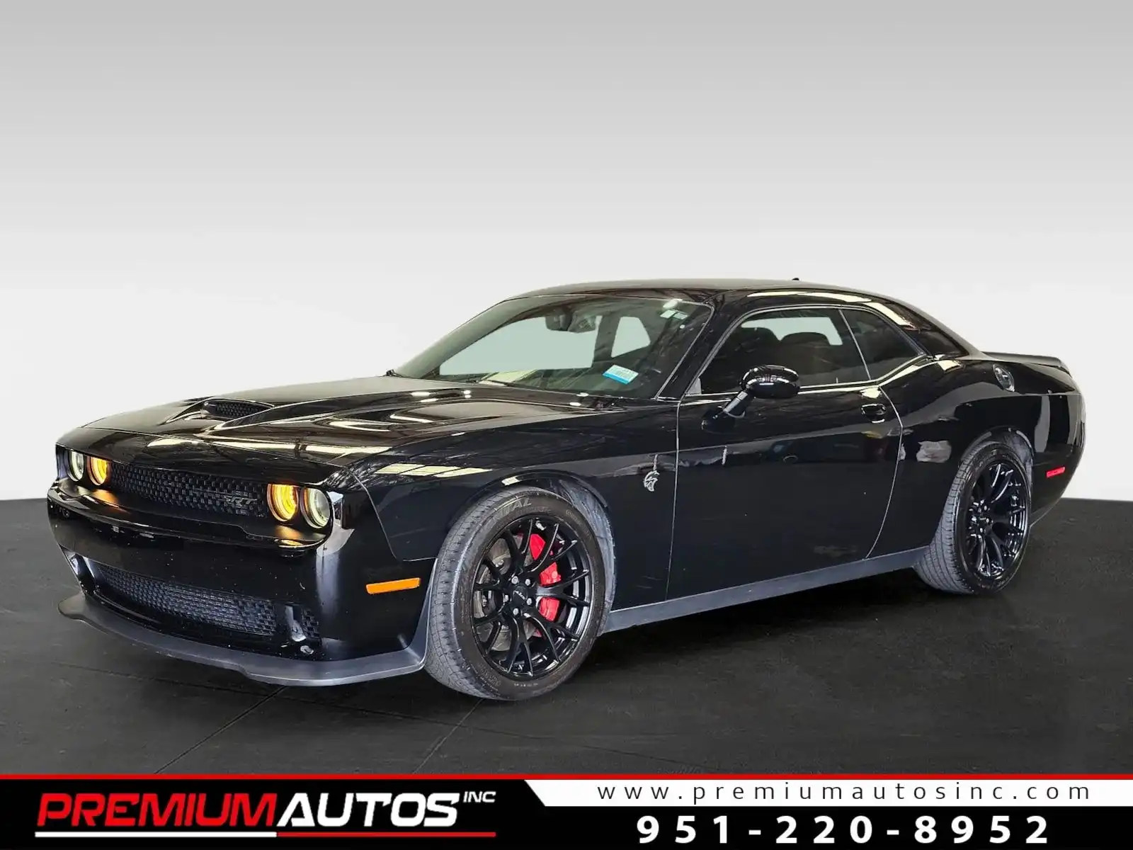 2016 Dodge Challenger SRT Hellcat's photo