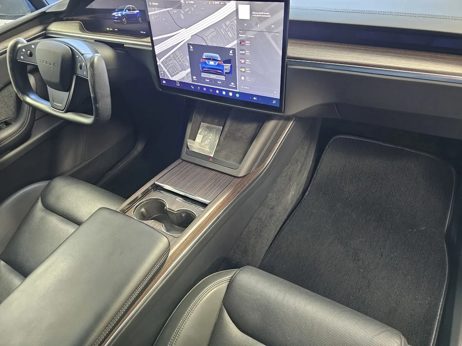 2023 Tesla Model X Long Range photo 5