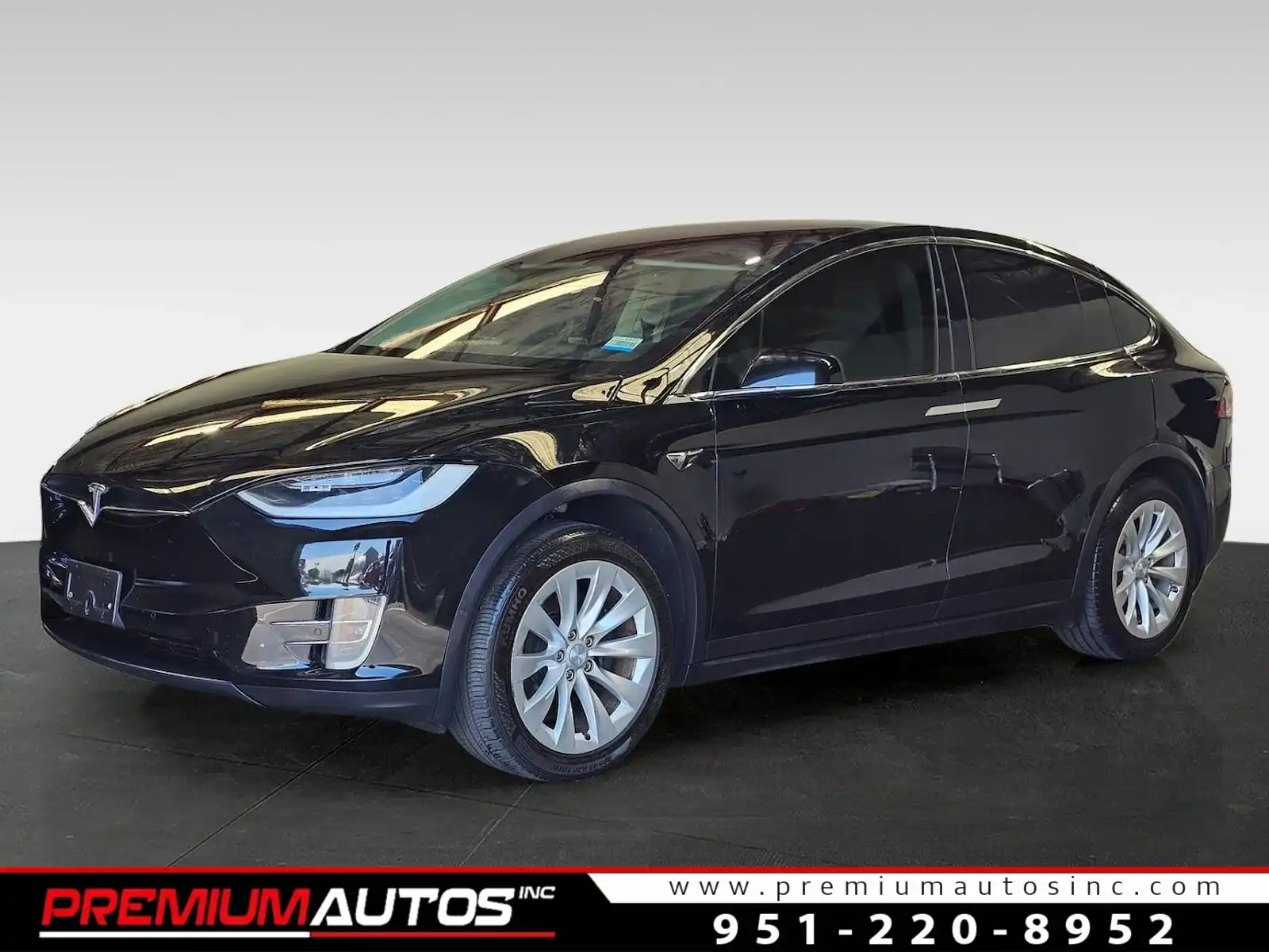 2019 Tesla Model X Long Range's photo