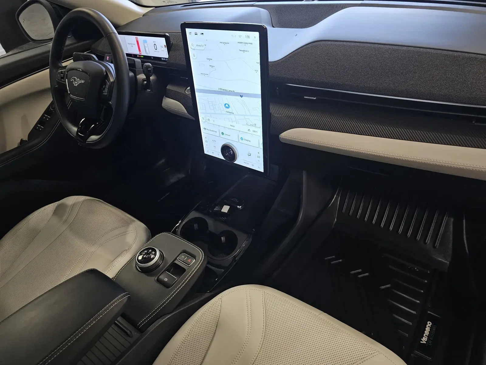 2023 Ford Mustang-Mach-e Premium photo 5