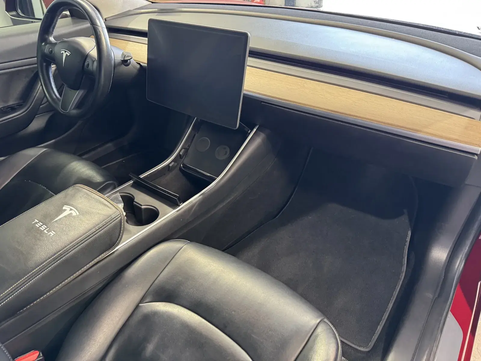 2017 Tesla Model 3 Base photo 5