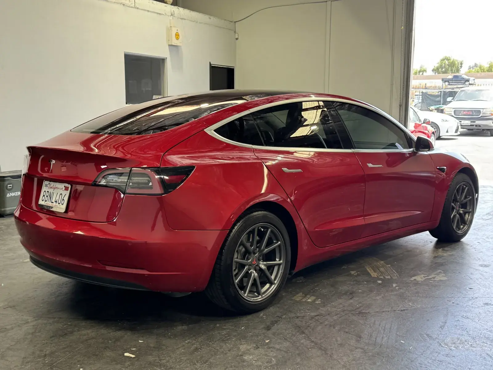2017 Tesla Model 3 Base photo 4