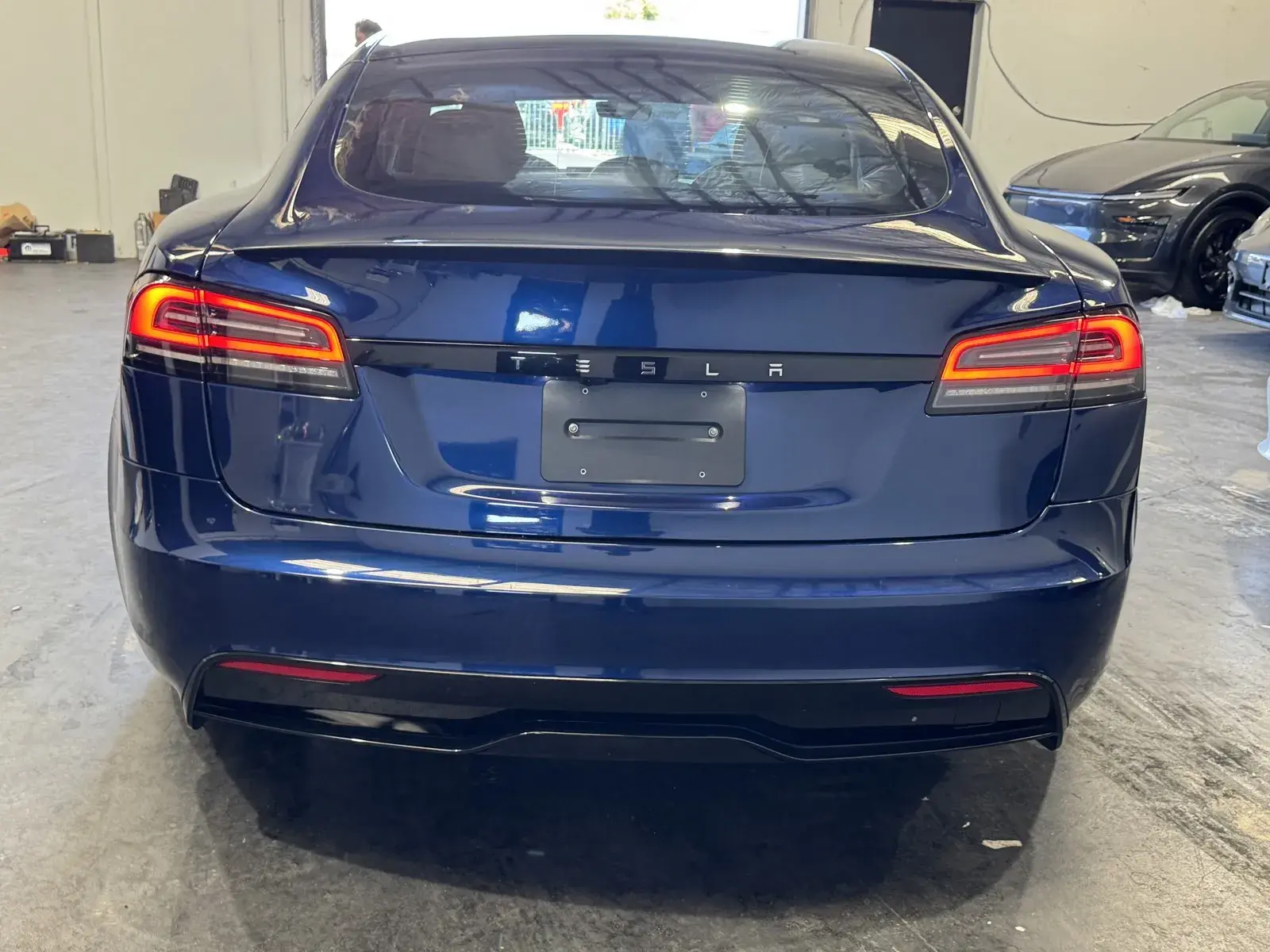 2023 Tesla Model S Plaid photo 3