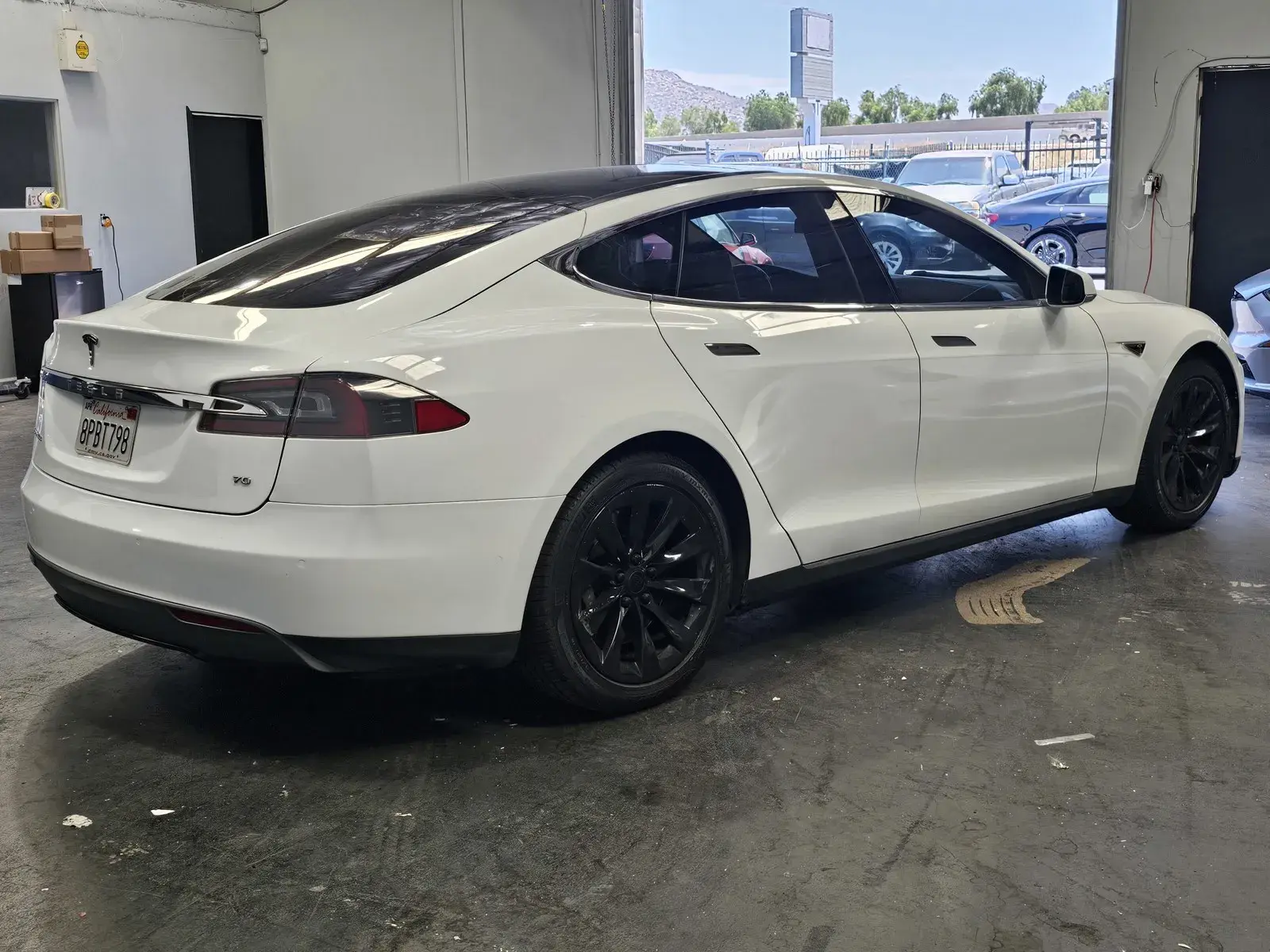 2016 Tesla Model S 70 photo 4