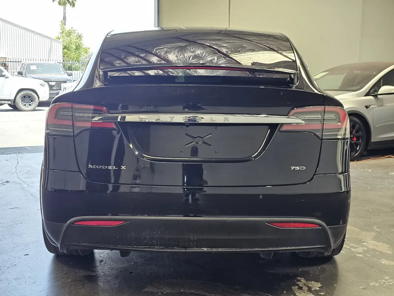 2017 Tesla Model X 75D photo 3