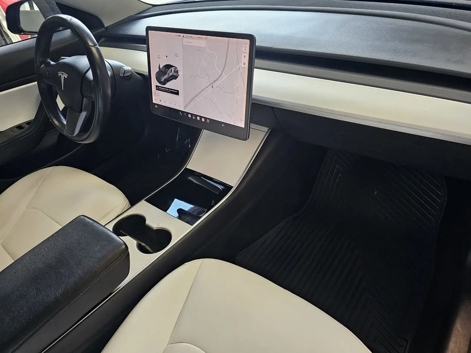 2019 Tesla Model 3 Standard Range Plus photo 5