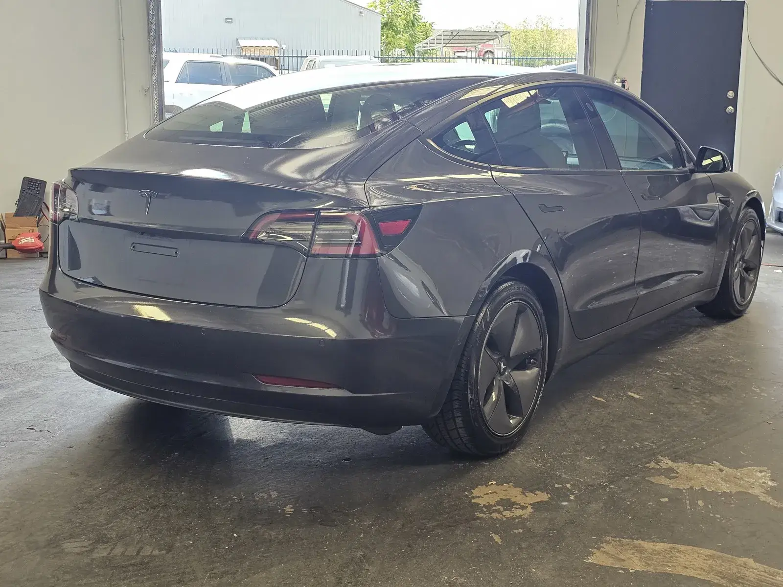 2019 Tesla Model 3 Standard Range Plus photo 4