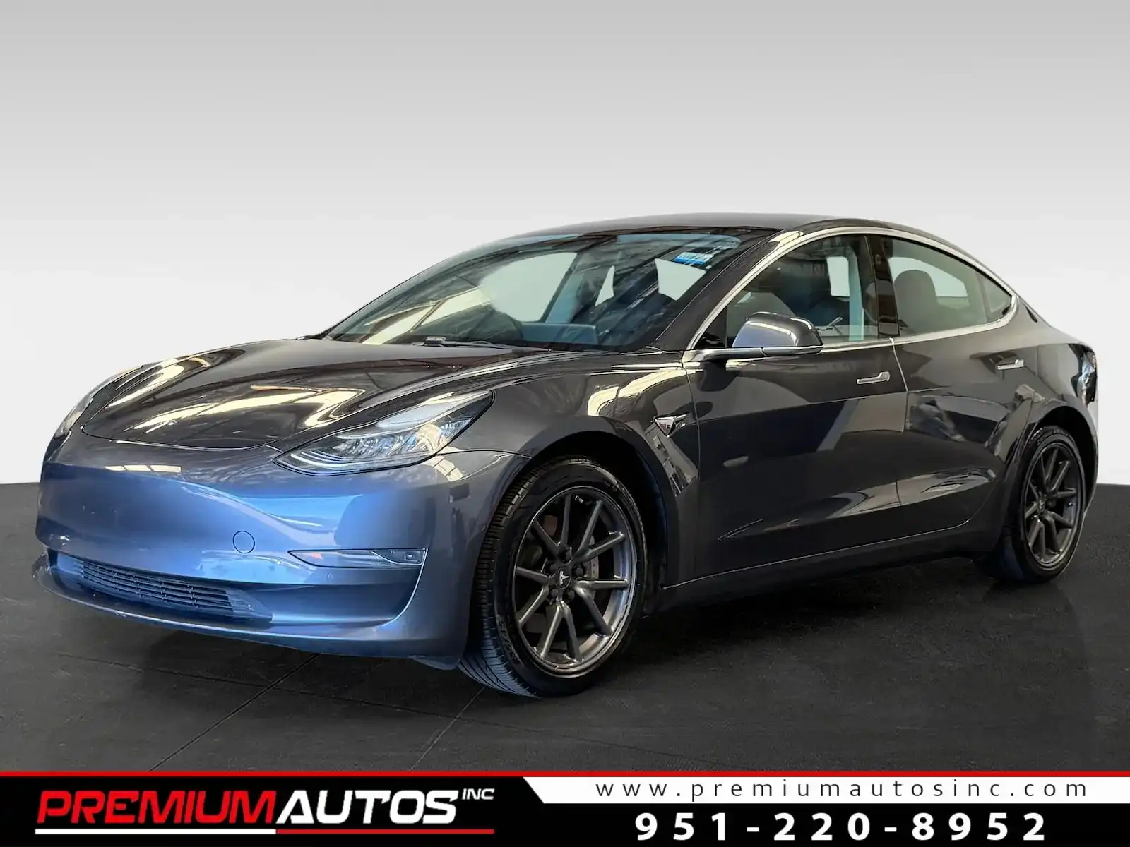2019 Tesla Model 3 Standard Range Plus's photo