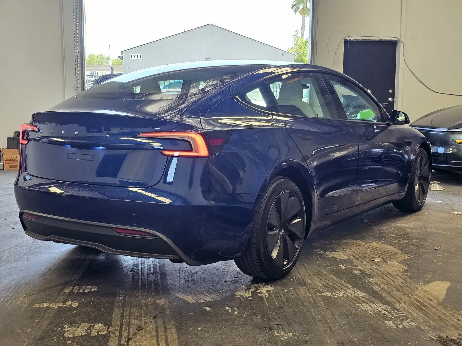 2024 Tesla Model 3 Long Range photo 4
