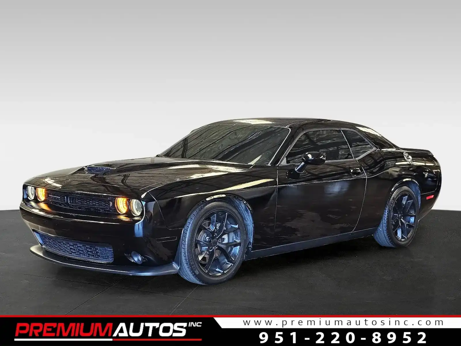 2022 Dodge Challenger GT Auto's photo