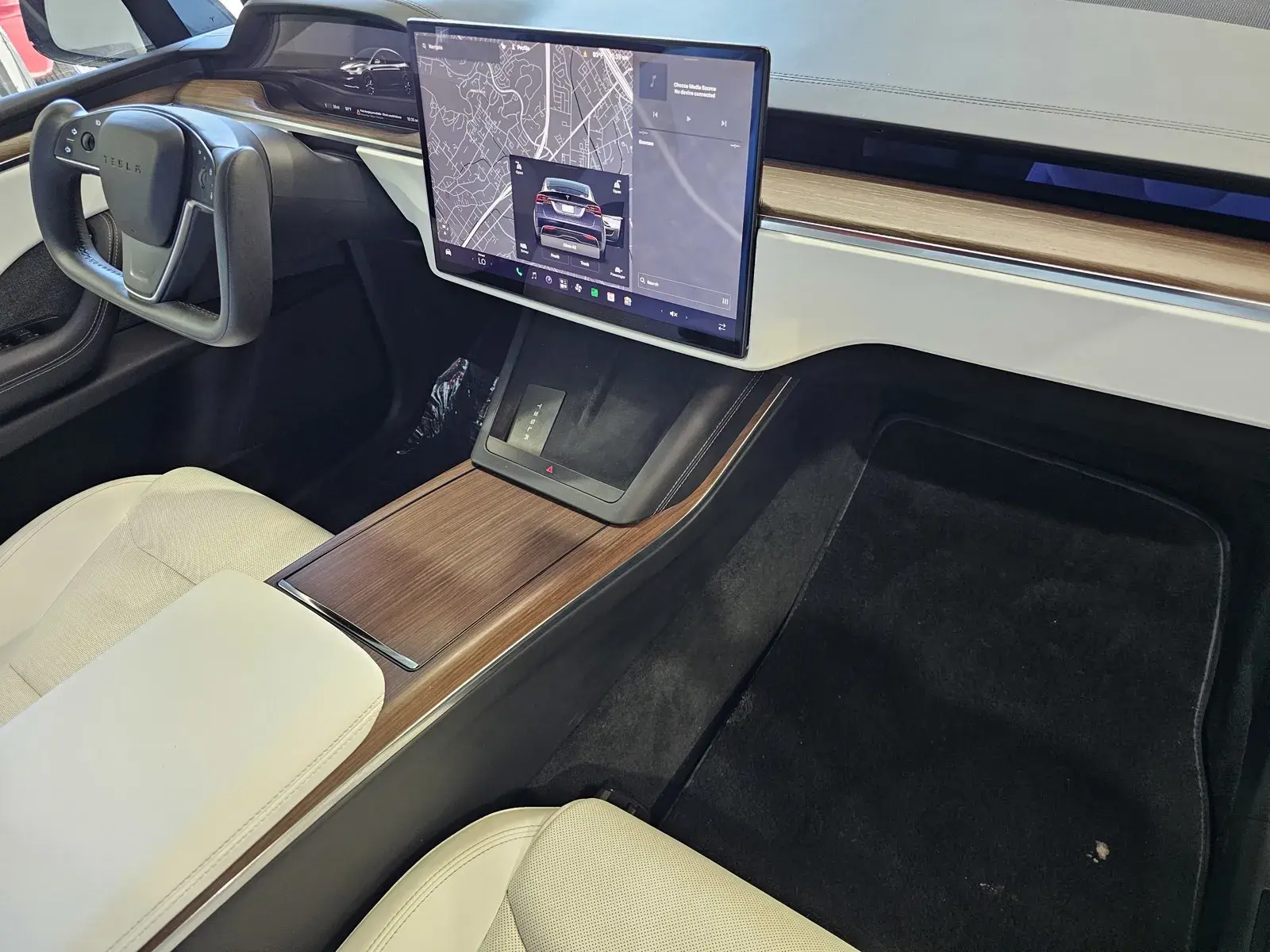 2022 Tesla Model X Long Range photo 5