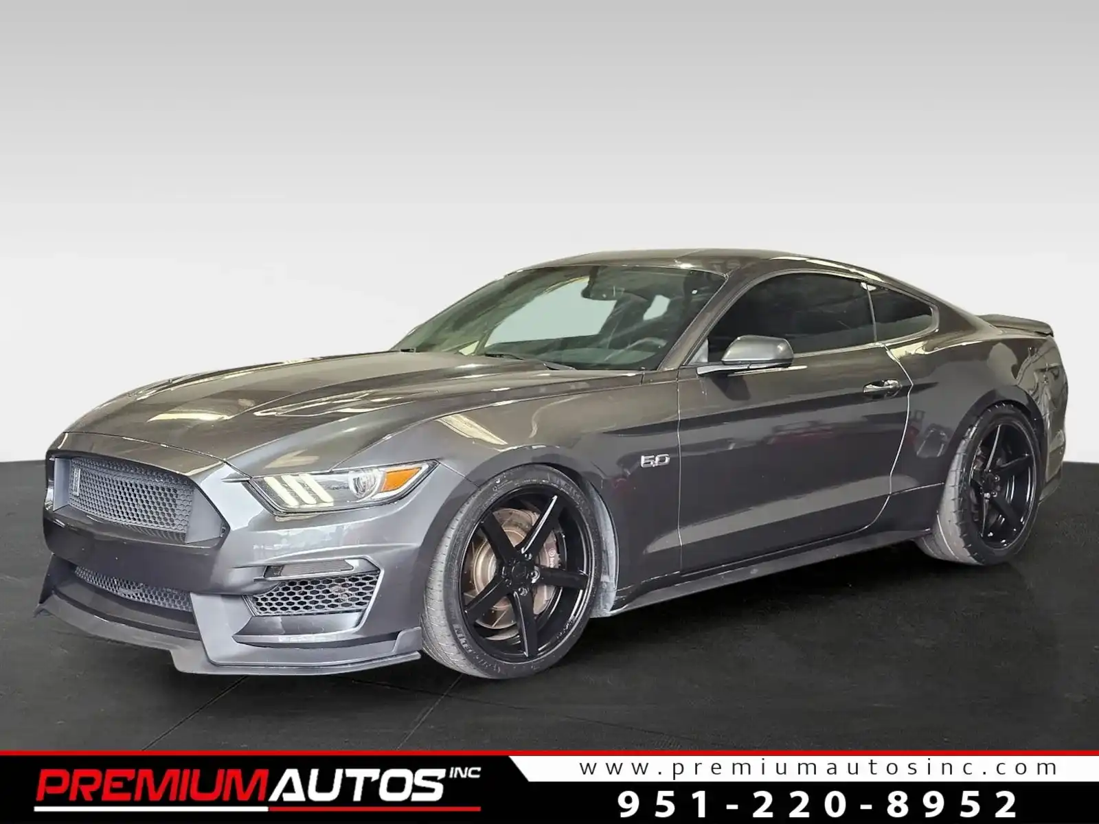 2017 Ford Mustang GT Coupe's photo