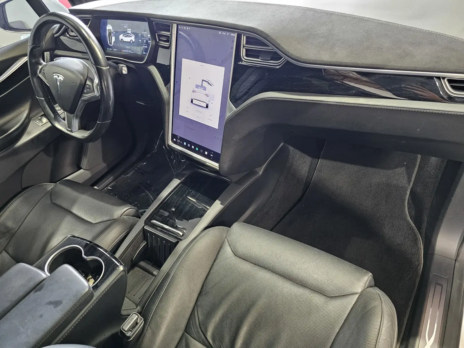 2016 Tesla Model X 75D photo 5