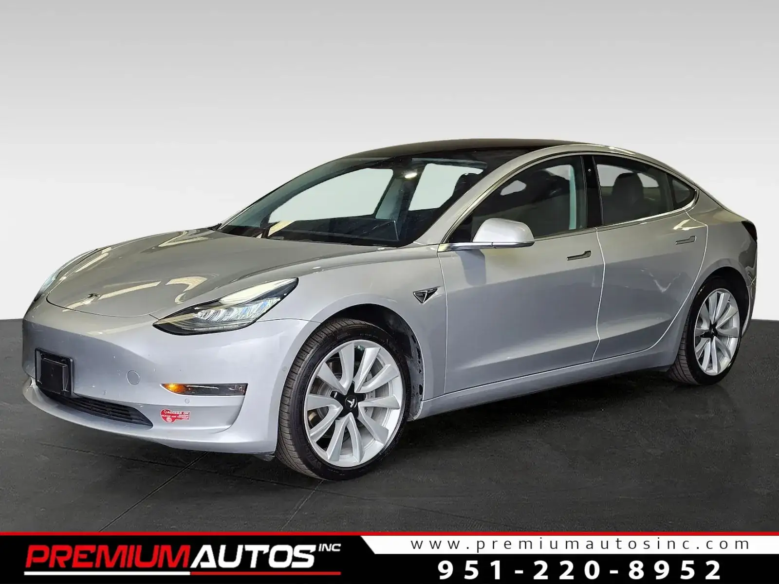 2018 Tesla Model 3 Long Range photo 1
