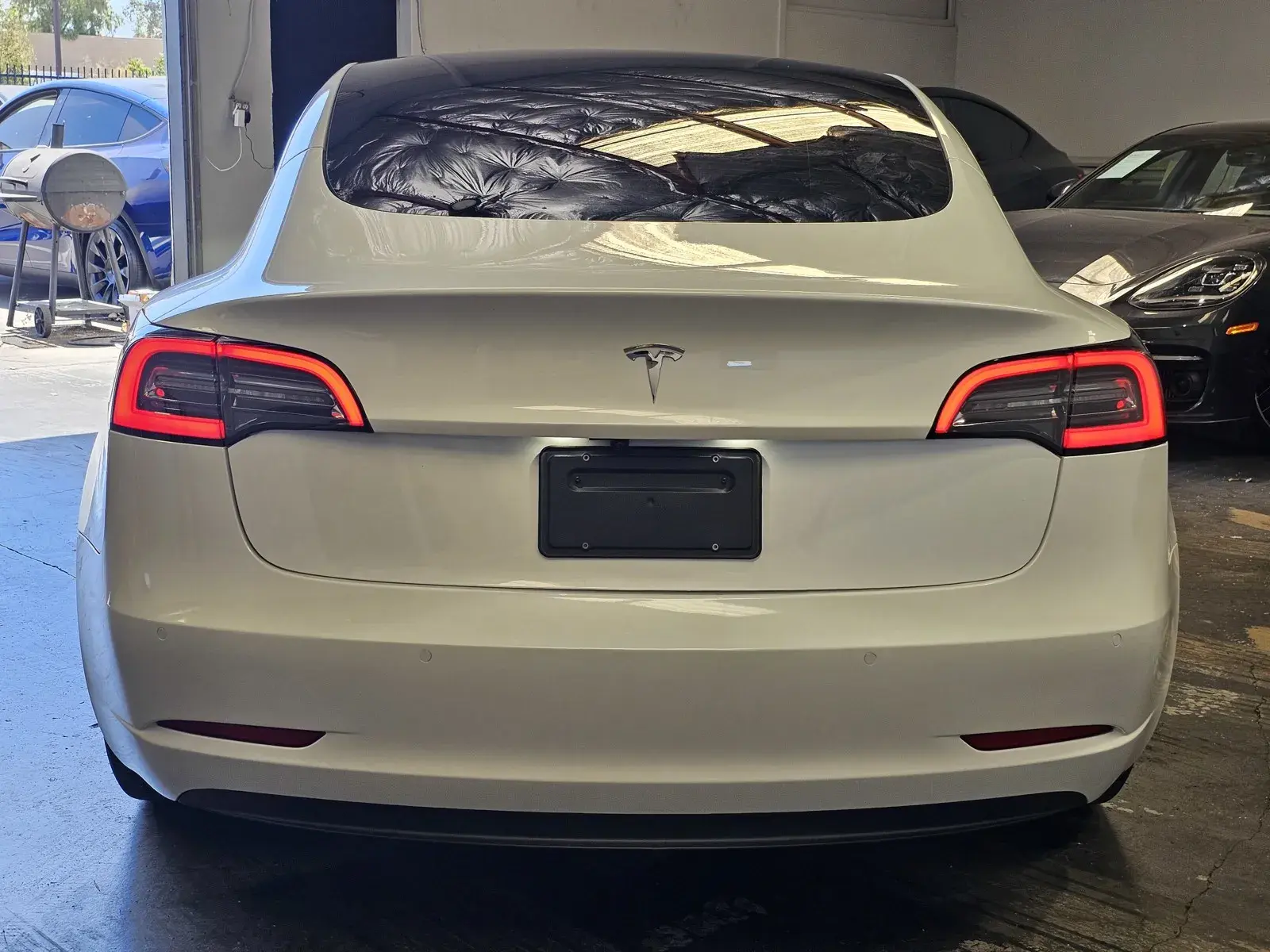 2021 Tesla Model 3 Standard Range Plus photo 3