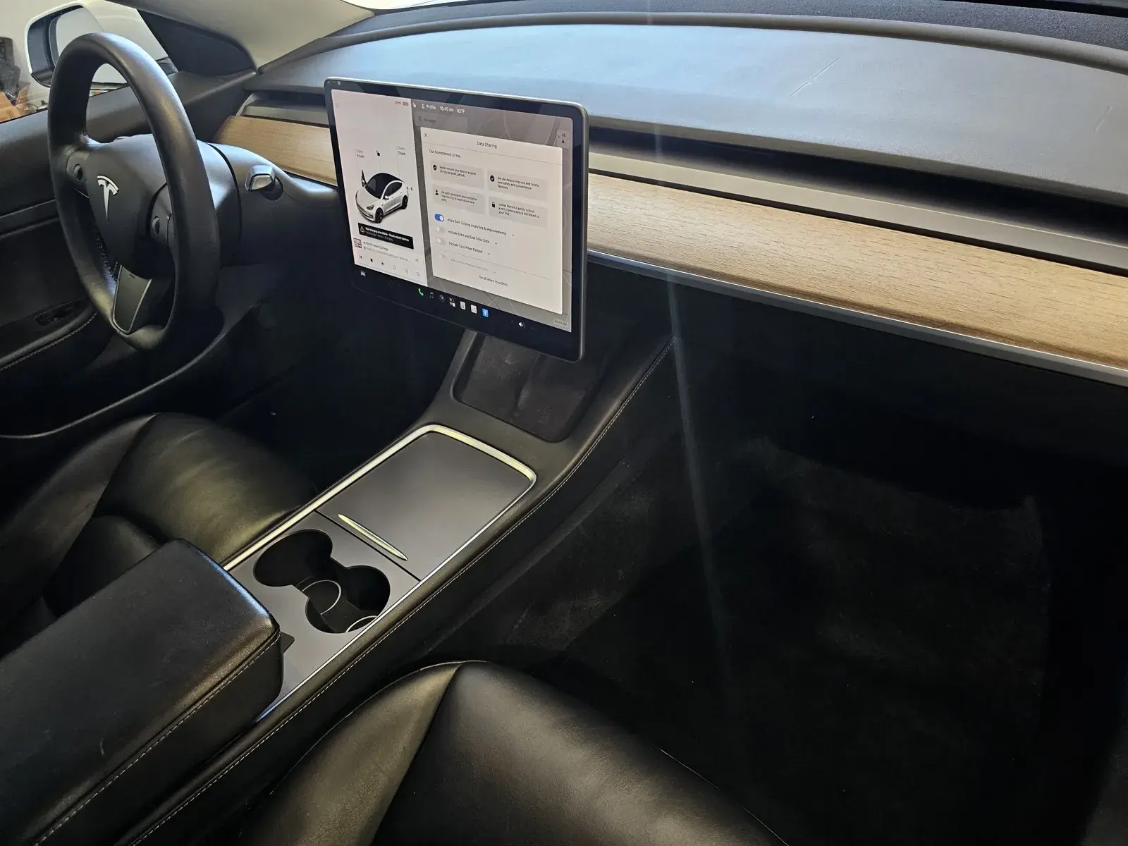 2021 Tesla Model 3 Standard Range Plus photo 5
