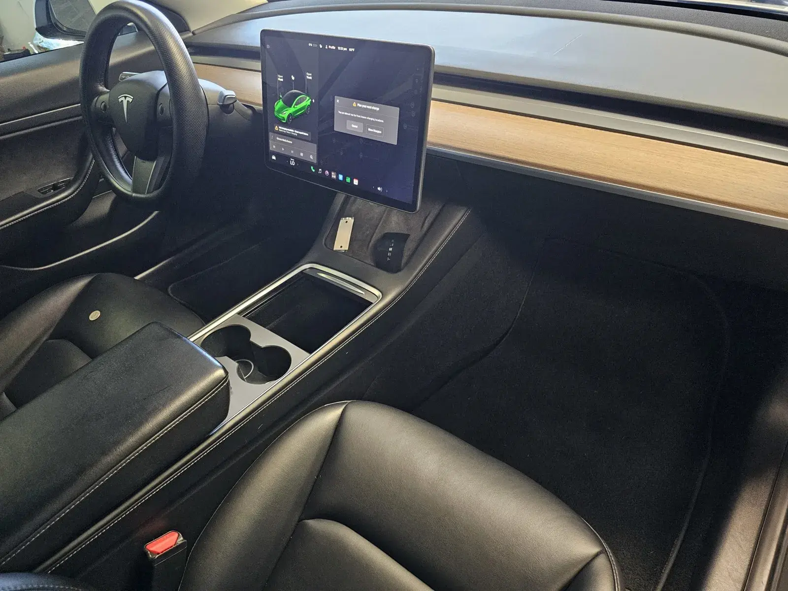 2021 Tesla Model 3 Standard Range Plus photo 5