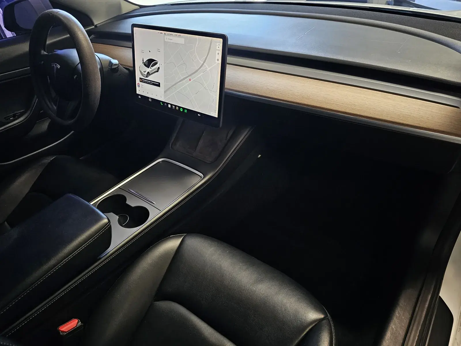 2021 Tesla Model 3 Standard Range Plus photo 5