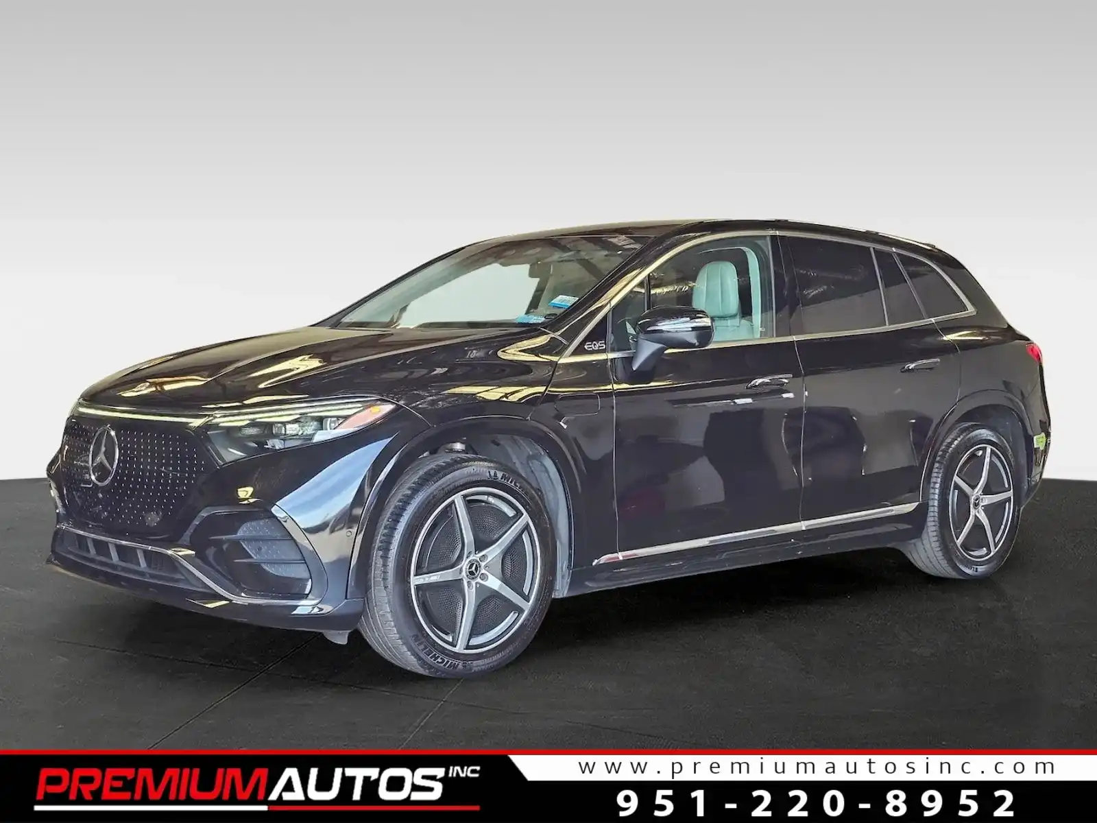 2023 Mercedes-Benz EQS SUV EQS 580 4MATIC's photo