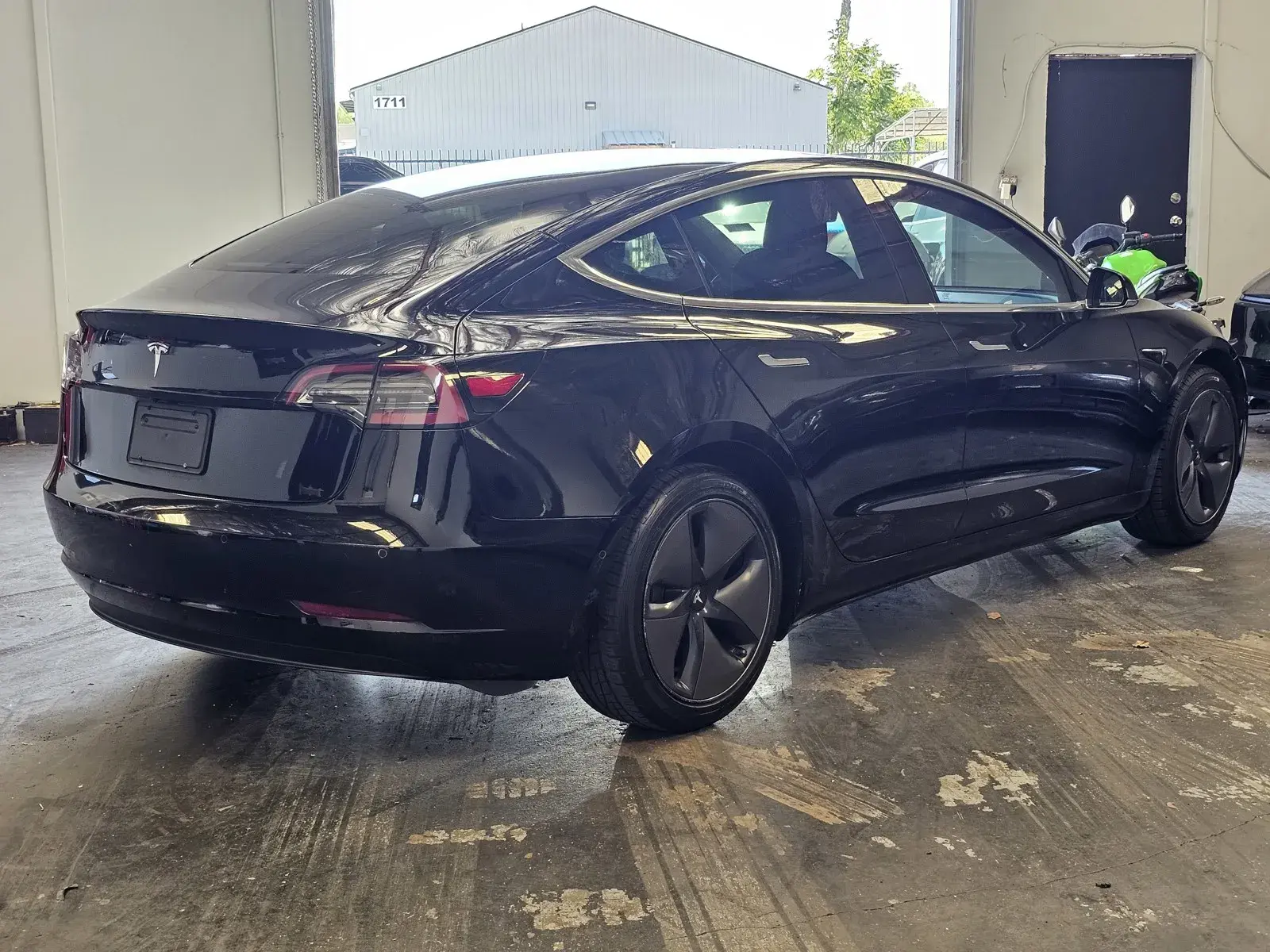 2020 Tesla Model 3 Standard Range Plus photo 4