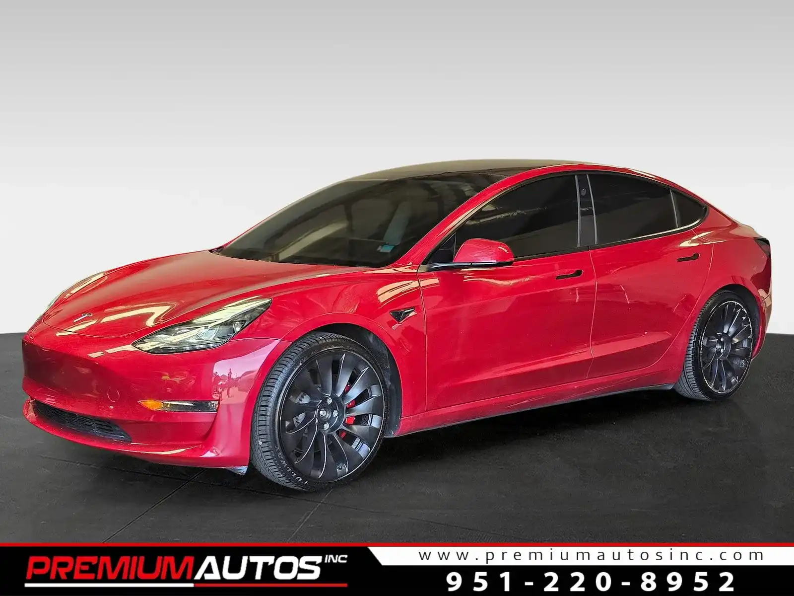 2023 Tesla Model 3 Performance's photo