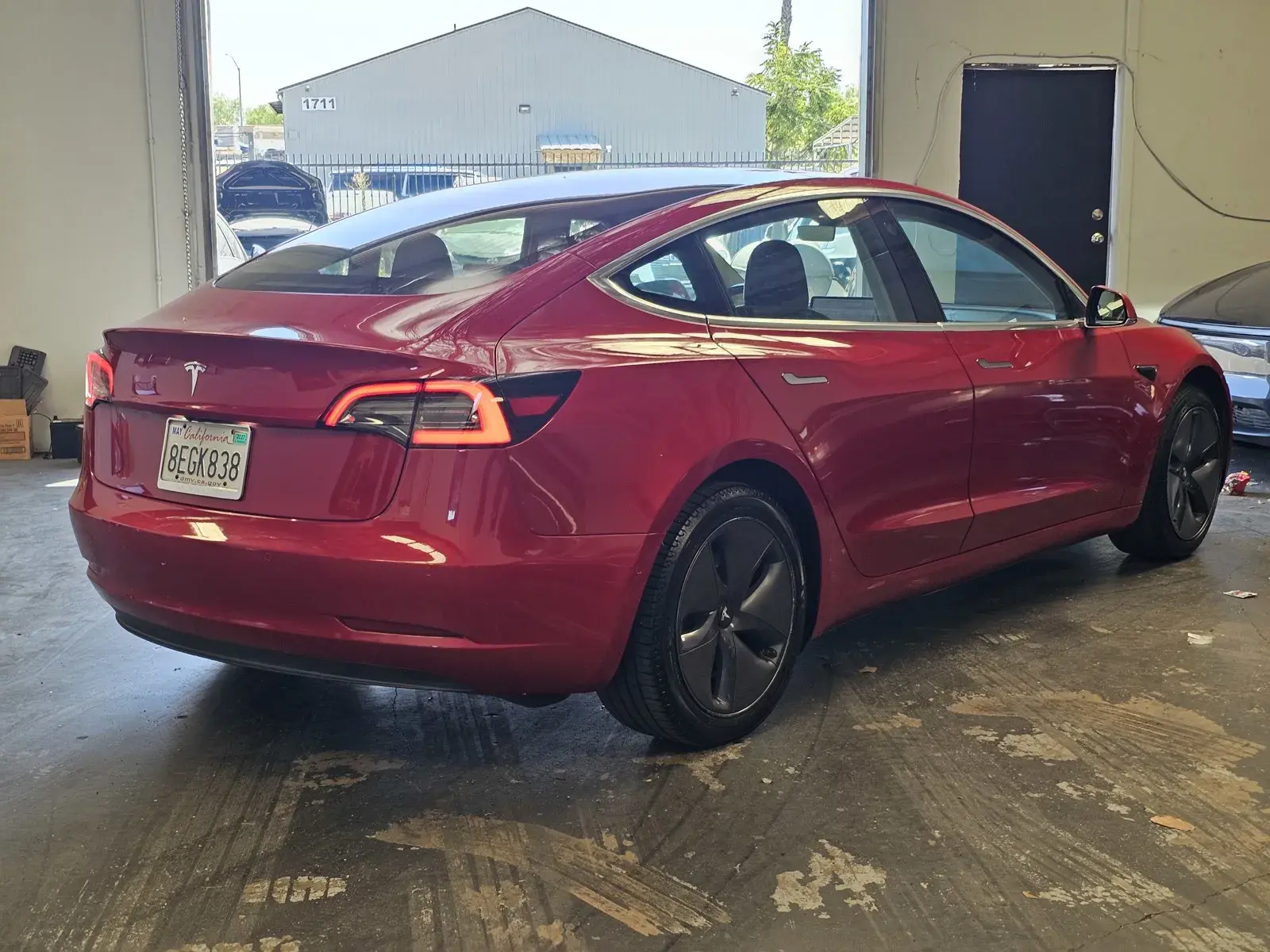 2018 Tesla Model 3 Base photo 4
