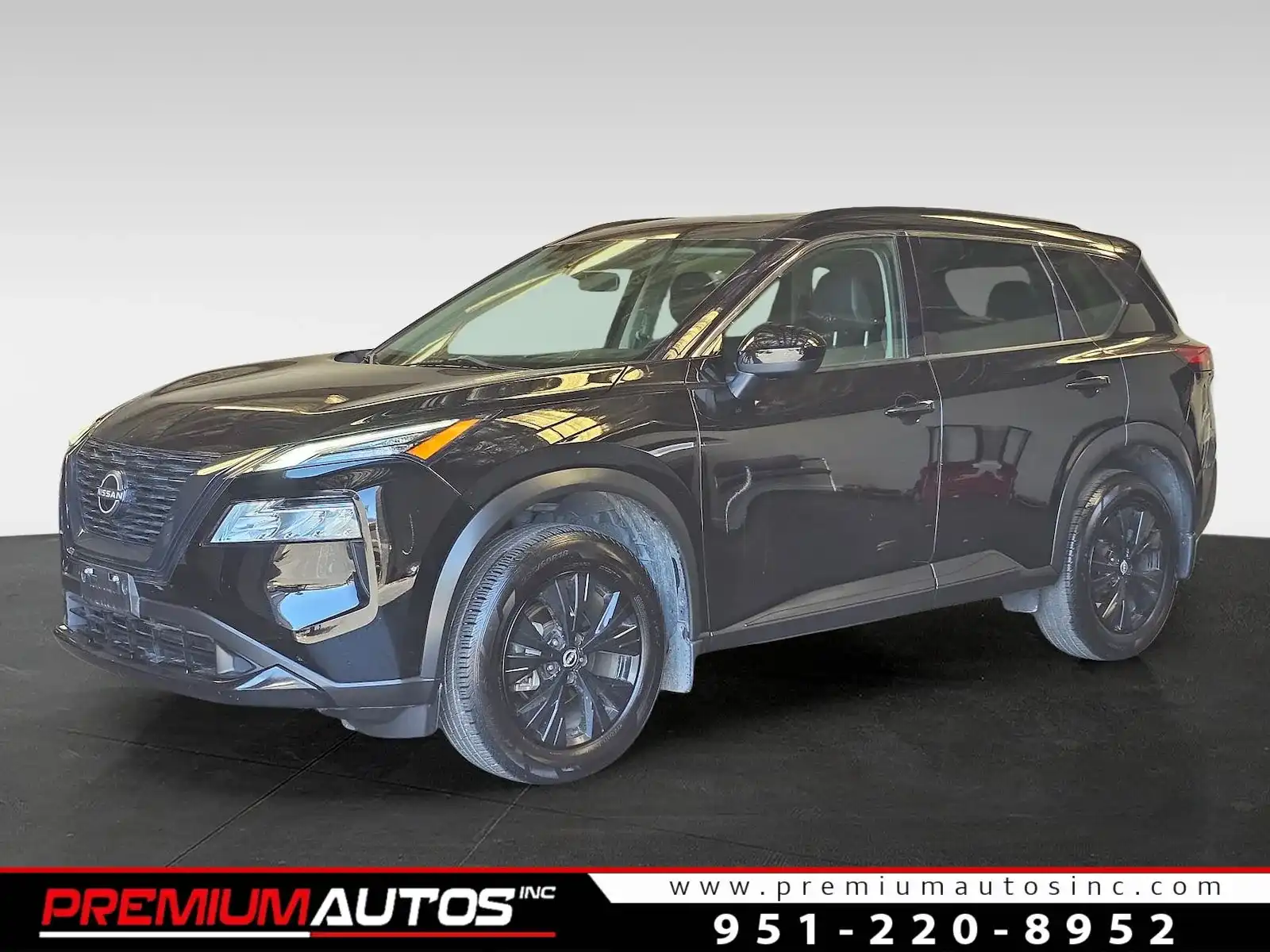 2023 Nissan Rogue SV FWD's photo